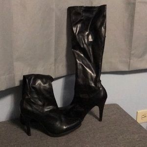 PRICE DROP!! ✨ Sexy black pleather heeled boots